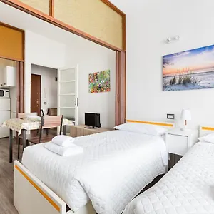 Cozy , Mailand Italien